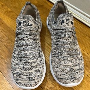 APL Techloom Wave, heather gray in size 7